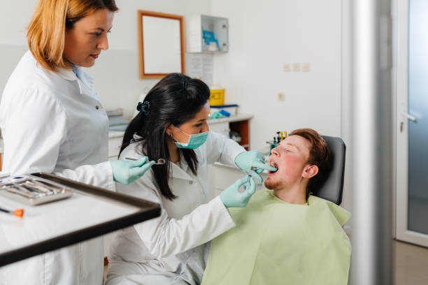 Best Urgent Tooth Repair  in Old Mystic, CT